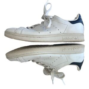 adidas Stan Smith Size 6.5 White Leather Navy Blue Heel Classic Retro Preppy